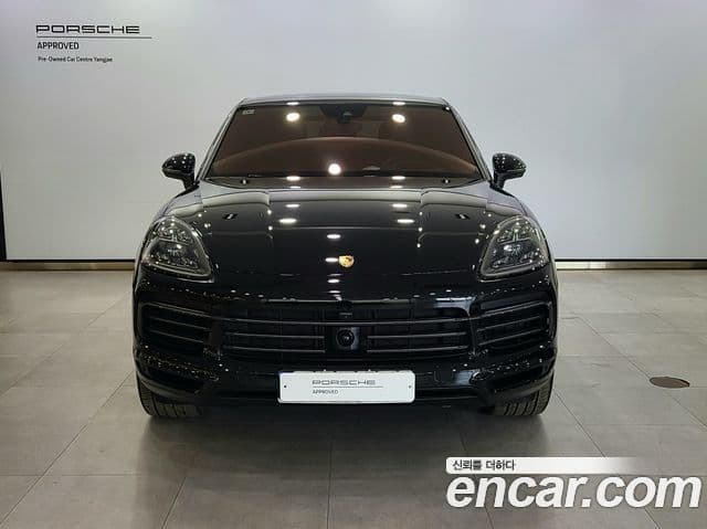 Porsche Cayenne 2023 — ფოტო 14/20