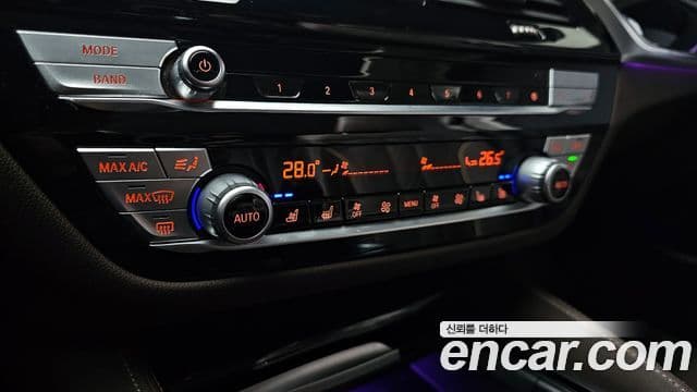 BMW 5 Series 2021 — Photo 26/31