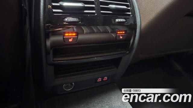 BMW 5 Series 2021 — Photo 31/31