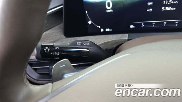 Kia K8 2023 — Şəkil 17/20