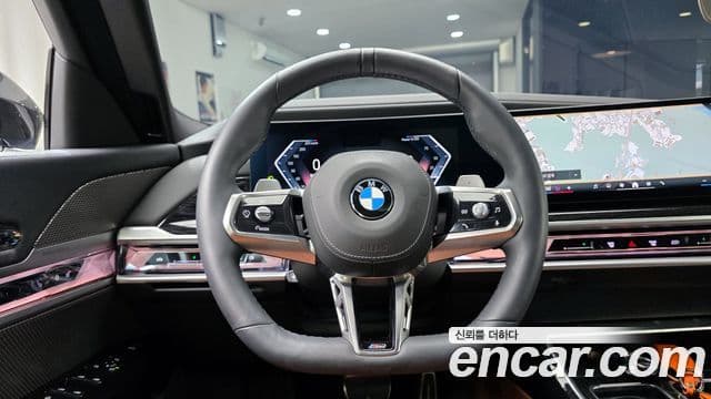 BMW 7 Series 2025 — Фото 13/20