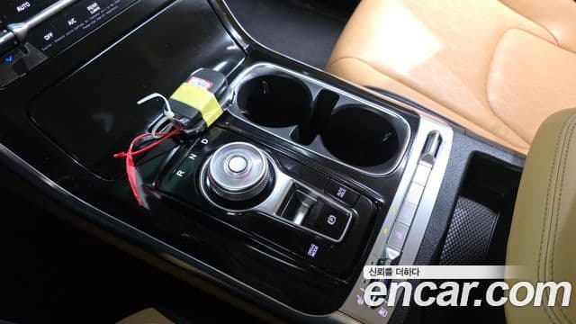 Kia Carnival 2023 — фото 9 из 20