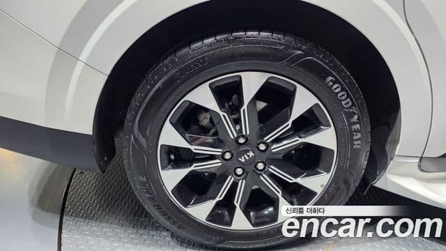 Kia Carnival 2020 — Фото 5/20