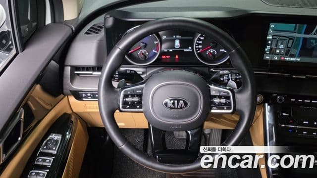 Kia Carnival 2020 — Фото 13/20