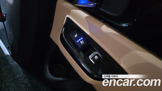 Kia Carnival 2020 — Фото 19/20
