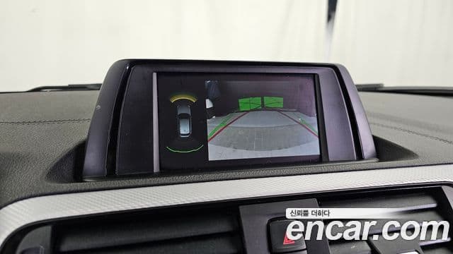 BMW 1 Series 2018 — Şəkil 14/20