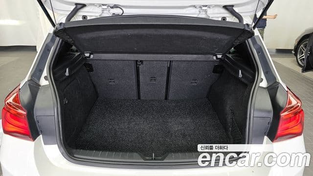 BMW 1 Series 2018 — фото 19 из 20