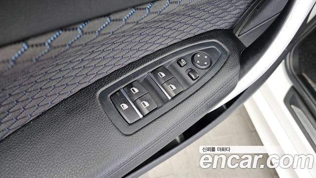 BMW 1 Series 2018 — Photo 30/33