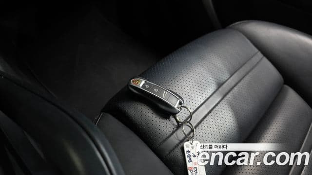 Porsche Cayenne 2019 — Şəkil 17/20