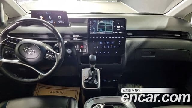 Hyundai Staria 2022 — Şəkil 10/18