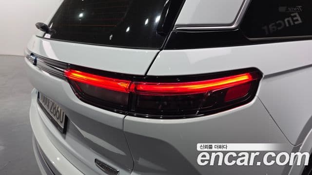 Jeep Grand Cherokee 2023 — Photo 7/32