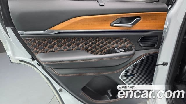 Jeep Grand Cherokee 2023 — Photo 23/32