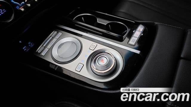 Genesis Electrified G80 2021 — Şəkil 9/20