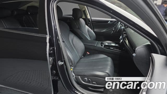 Genesis Electrified G80 2021 — Şəkil 12/20