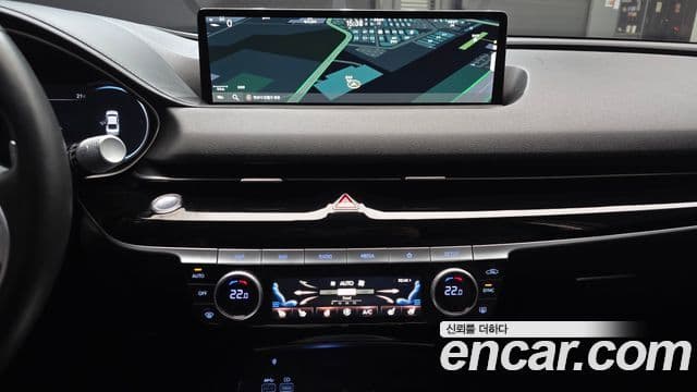 Genesis Electrified G80 2021 — Şəkil 18/20