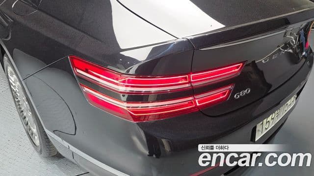 Genesis G80 2021 — ფოტო 2/32