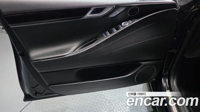 Genesis G80 2021 — ფოტო 13/32