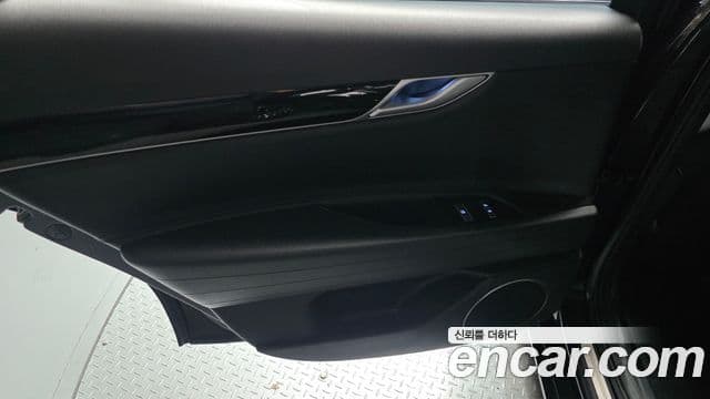 Genesis G80 2021 — ფოტო 25/32