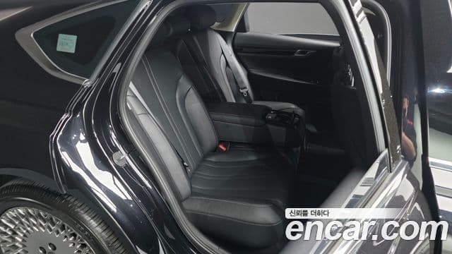 Genesis G80 2021 — ფოტო 16/32