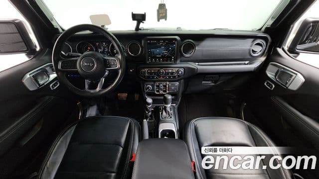 Jeep Wrangler 2022 — Şəkil 7/20