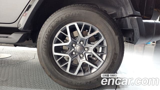 Jeep Wrangler 2022 — Şəkil 5/36