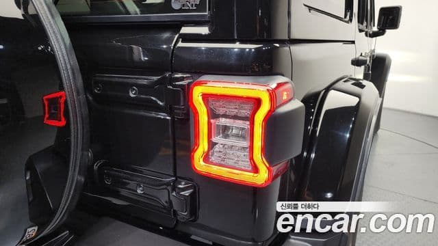 Jeep Wrangler 2022 — Şəkil 36/36