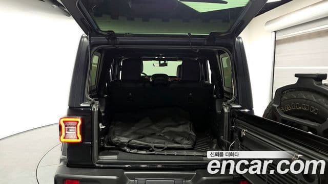 Jeep Wrangler 2022 — Photo 13/20