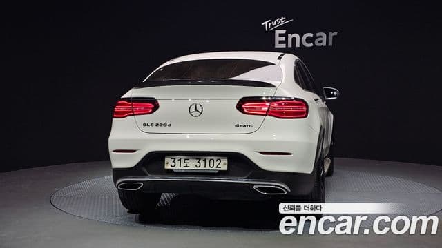 Mercedes-Benz GLC-Class 2018 — Şəkil 12/20