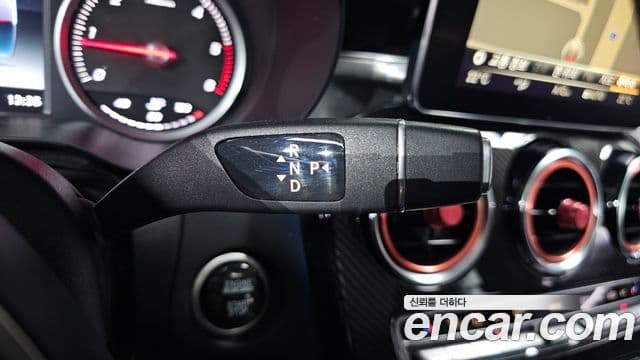 Mercedes-Benz GLC-Class 2018 — Şəkil 11/20