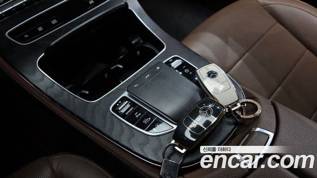 Mercedes-Benz E-Class 2022 — Şəkil 8/20