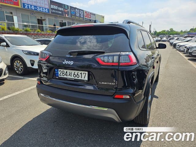 Jeep Cherokee 2022 — Şəkil 11/20