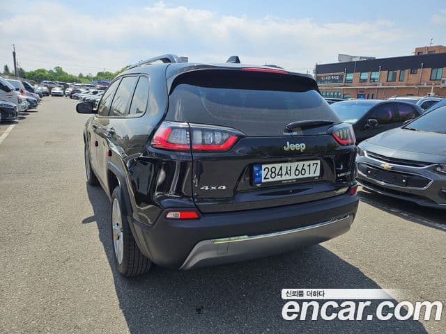 Jeep Cherokee 2022 — Şəkil 18/20