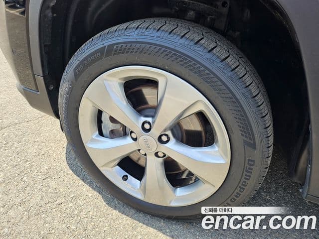 Jeep Cherokee 2022 — Şəkil 10/20