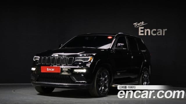 Jeep Grand Cherokee 2019 — ფოტო 26/32