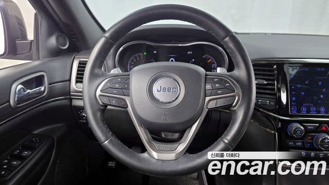 Jeep Grand Cherokee 2019 — ფოტო 4/32
