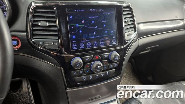 Jeep Grand Cherokee 2019 — ფოტო 10/32