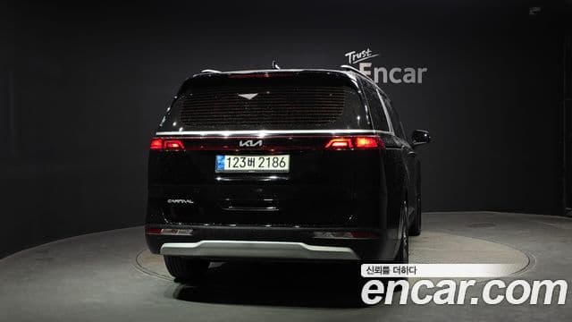 Kia Carnival 2023 — Şəkil 4/20