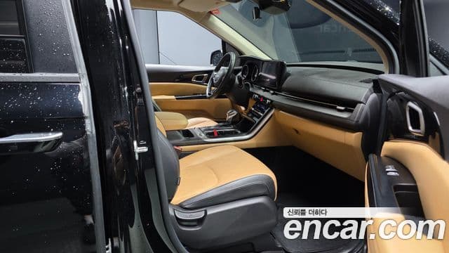 Kia Carnival 2023 — Şəkil 11/20