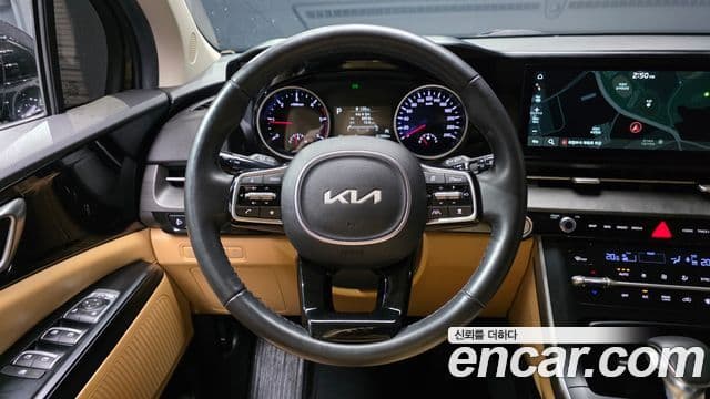 Kia Carnival 2023 — Şəkil 13/20