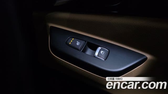 Kia Carnival 2023 — Şəkil 19/20