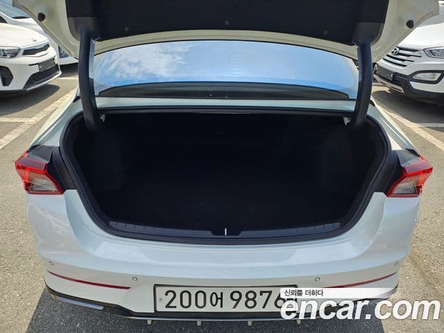 Kia K5 2021 — ფოტო 4/20