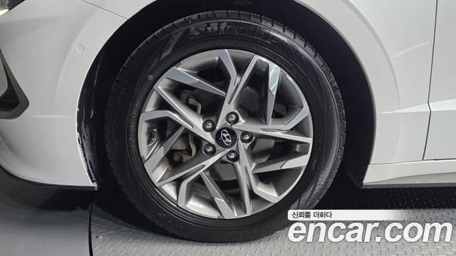 Hyundai Sonata 2020 — ფოტო 5/20