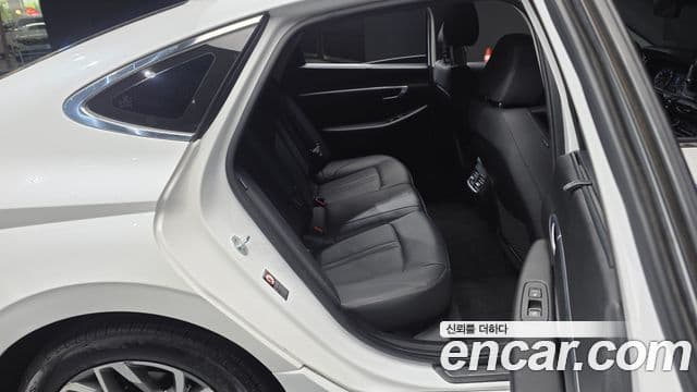 Hyundai Sonata 2020 — ფოტო 11/20