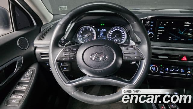 Hyundai Sonata 2020 — ფოტო 14/20