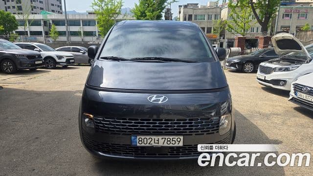 Hyundai Staria 2023 — ფოტო 20/20