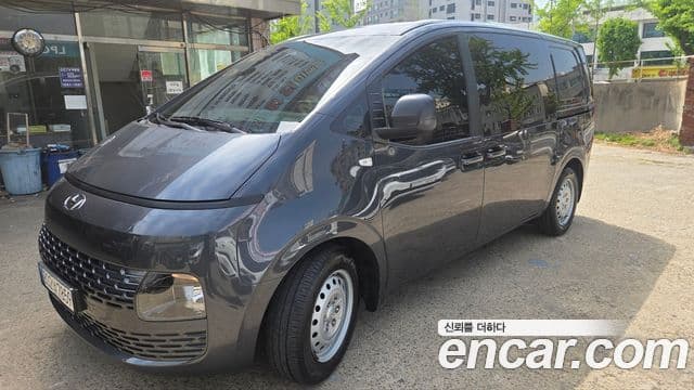 Hyundai Staria 2023 — ფოტო 1/20