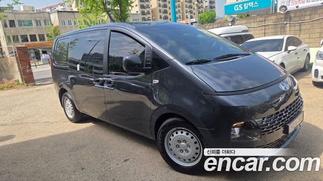 Hyundai Staria 2023 — ფოტო 4/20