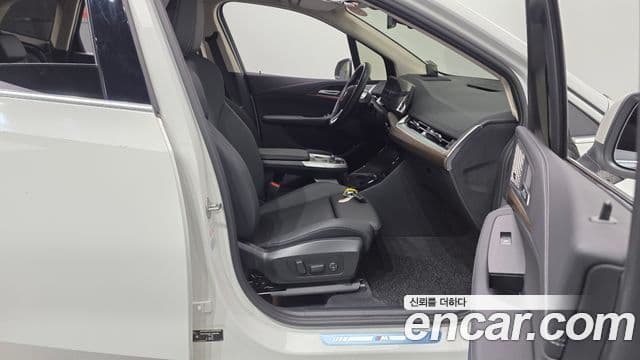 BMW 2 Series Active Tourer 2023 — Şəkil 30/34