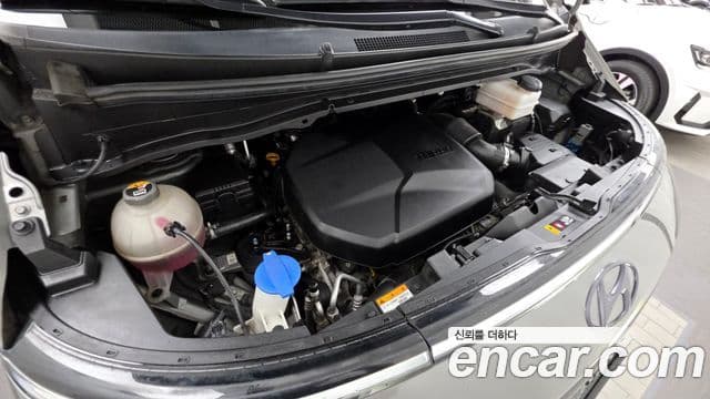 Hyundai Staria 2022 — ფოტო 6/20