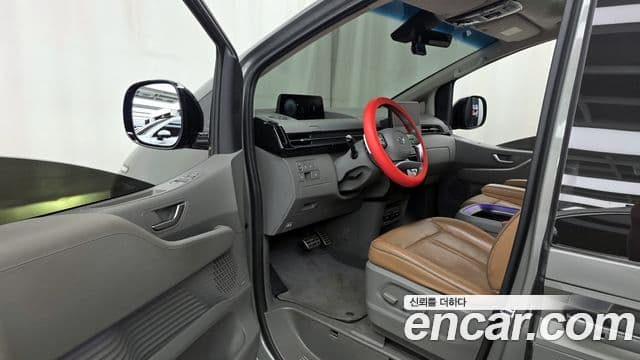 Hyundai Staria 2022 — ფოტო 10/20